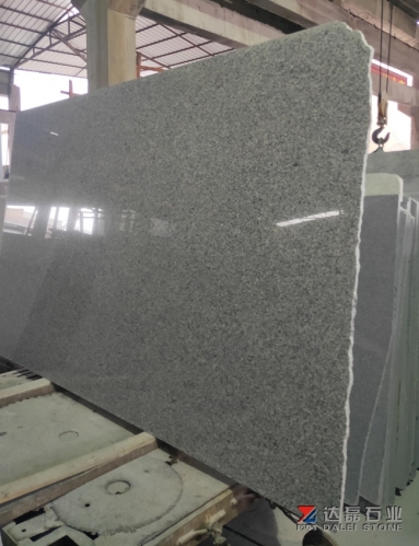 グレーの石材(GRANITE){約2.5トン(2500KG)} 50e3f8569c.jpg.500x500.jpg