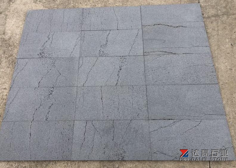 Blue Basalt Paving Stone Tiles Saw Cutting Finish Way Wholesale