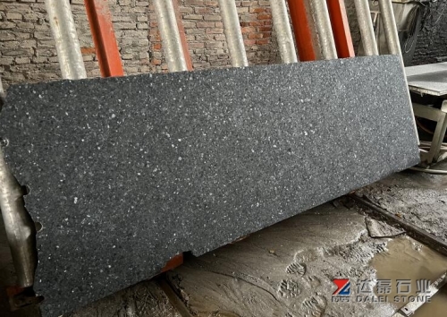 Angola Black Granite Slabs Saw Cutting + Water Jet From Factory